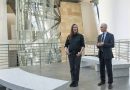 La artista Jenny Holzer dona al Museo Guggenheim Bilbao tres obras para su Colección