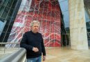 Guggenheim Bilbao Museoak Dario Urzay artistak Athletic Cluben omenez sortu duen lan grafikoaren edizio mugatua aurkezten du
