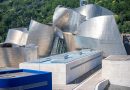Guggenheim Bilbao Museoak eguzki-panelak instalatu ditu bere teilatu lauetan